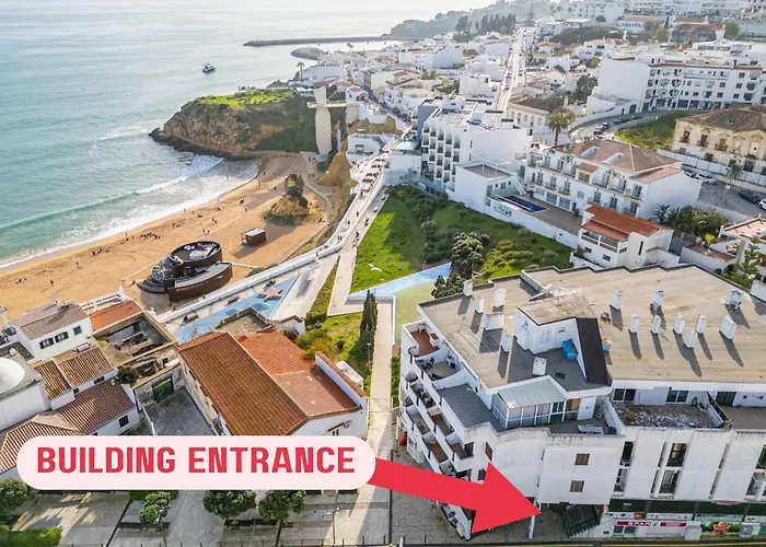 In Albufeira's Old Town Apartment *